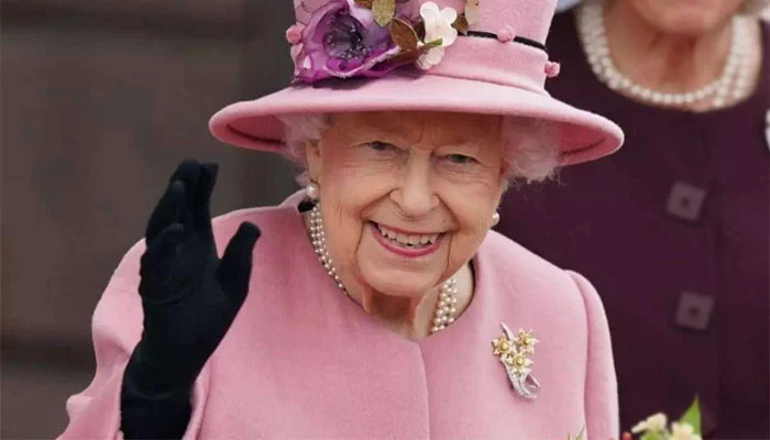 930183_5717086_Queen-1_updates 930183_5717086_Queen-1_updates